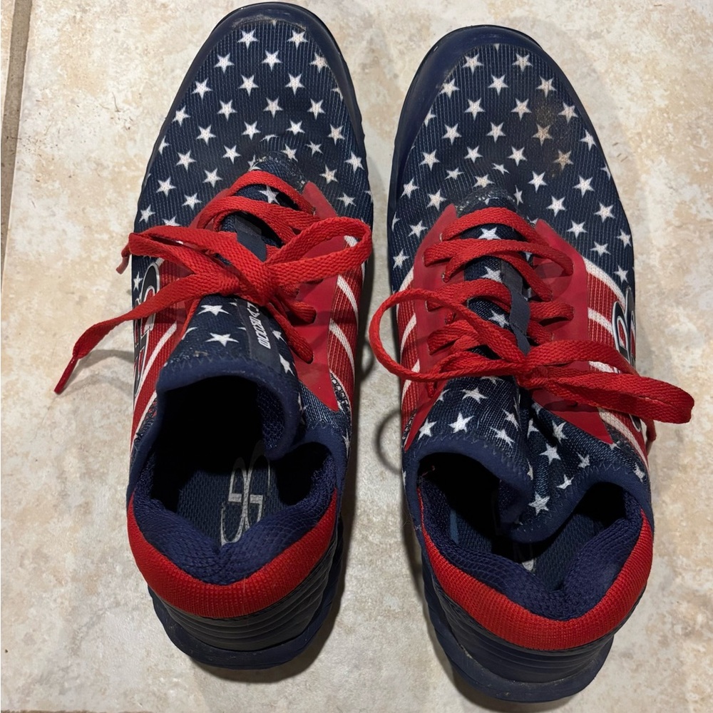 Women’s molded softball cleats
